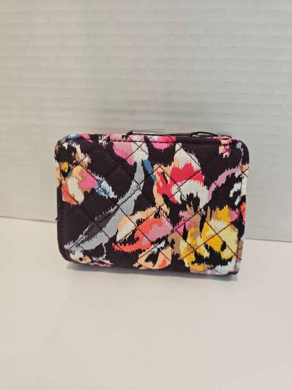 NWT Vera Bradley Iconic RFID Small Wallet Indiana Rose Floral Pink Burgundy Red - Picture 2 of 8